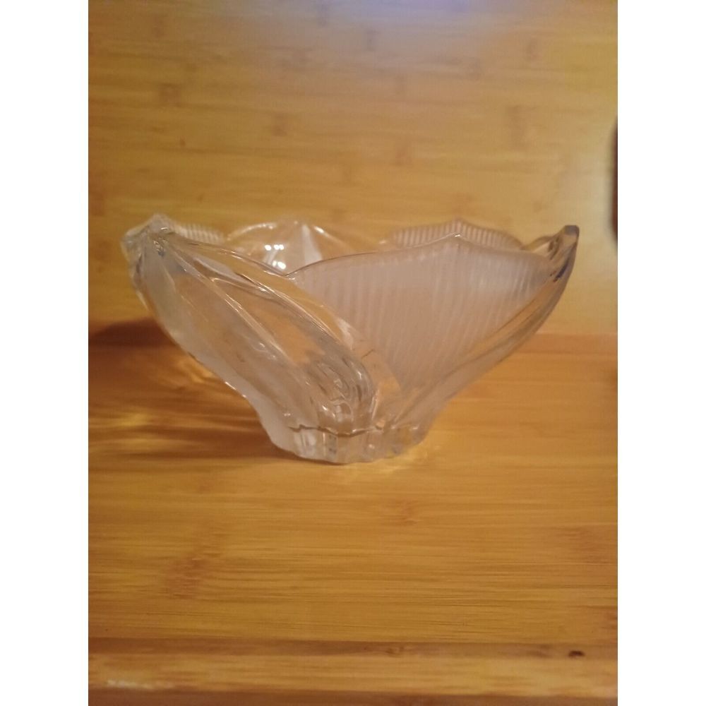 CRYSTAL BOWL‎ FROSTED ROSE BORDER 7 x 4 INCHES - Picture 3 of 7